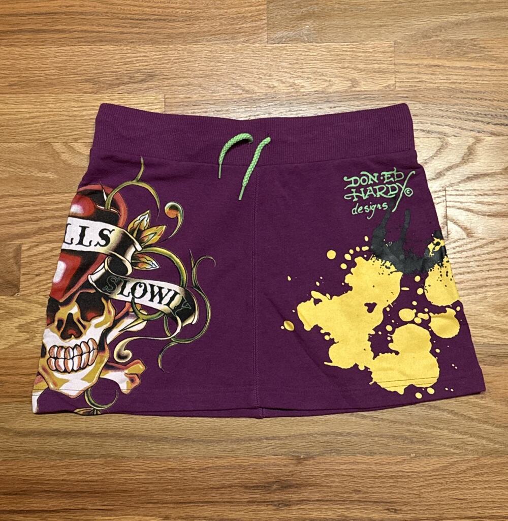 NWT Ed Hardy Plum Love Kills Slowly Skull Heart Mini Skirt Women’s Size XS NEW